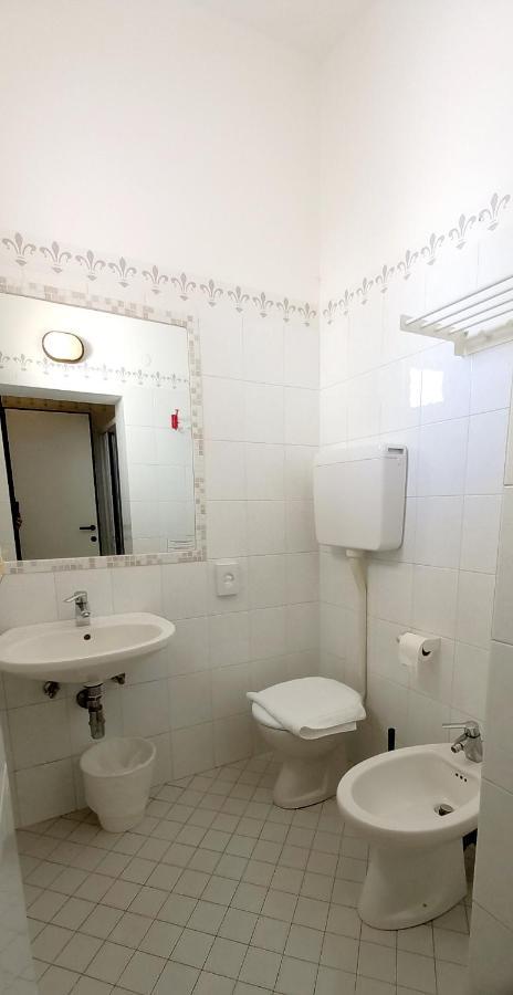 Hotel Brotas Ρίμινι Εξωτερικό φωτογραφία