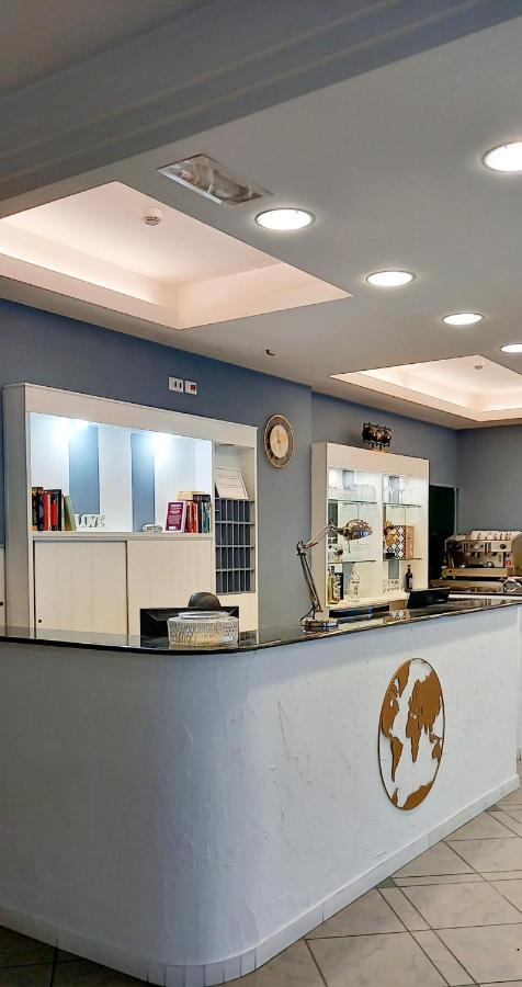 Hotel Brotas Ρίμινι Εξωτερικό φωτογραφία