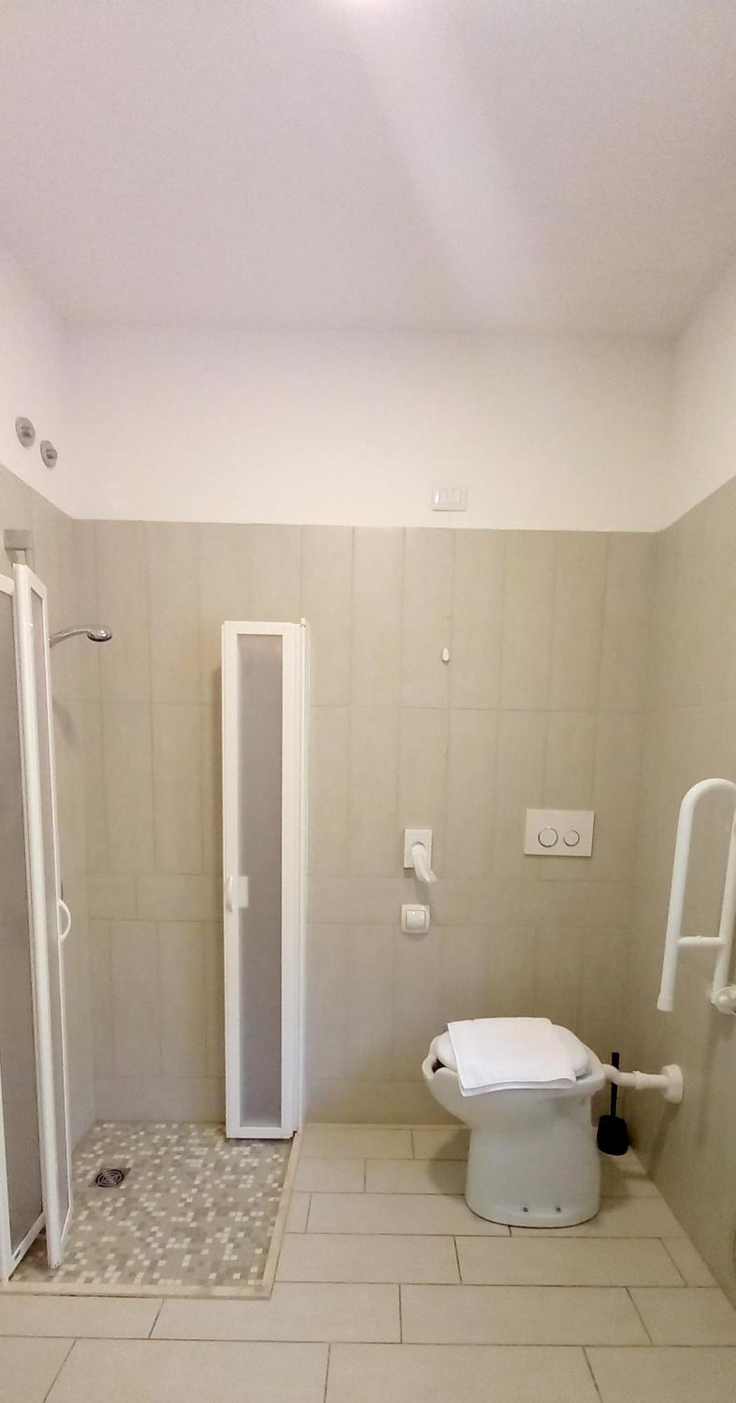 Hotel Brotas Ρίμινι Εξωτερικό φωτογραφία