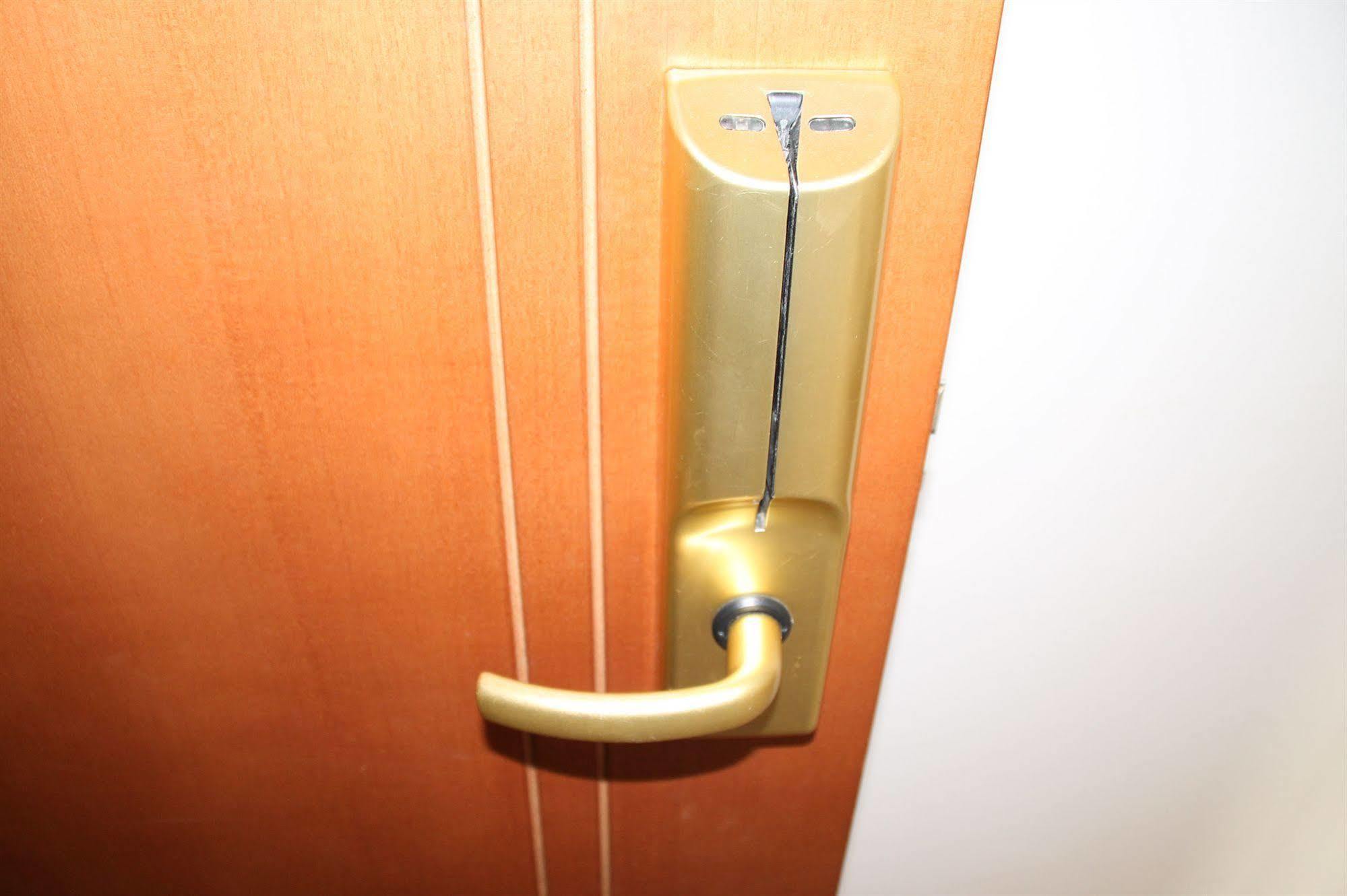 Hotel Brotas Ρίμινι Εξωτερικό φωτογραφία