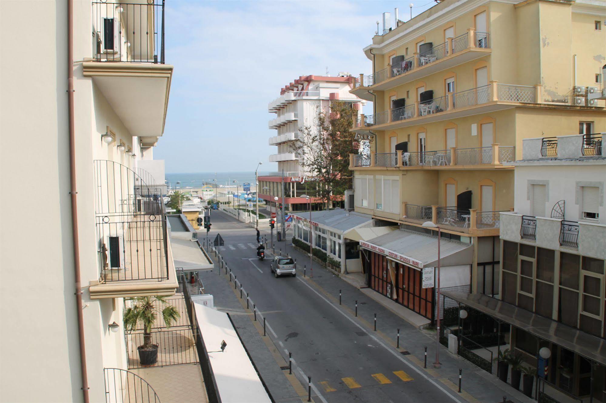 Hotel Brotas Ρίμινι Εξωτερικό φωτογραφία